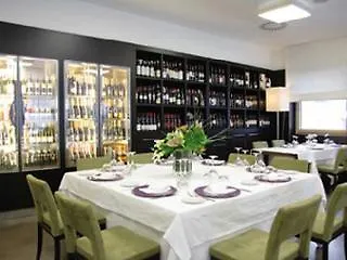 Link Hotel 4*