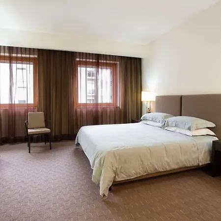 Link Hotel 4*