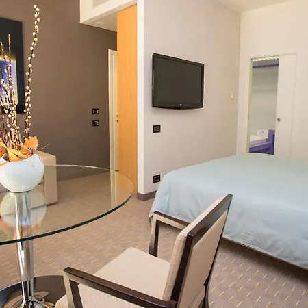 Link Hotel 4*