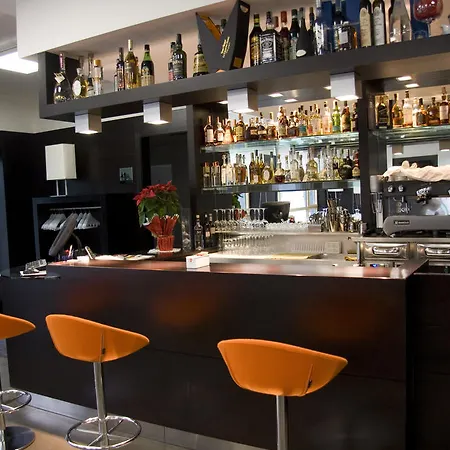 Link Hotel 4*